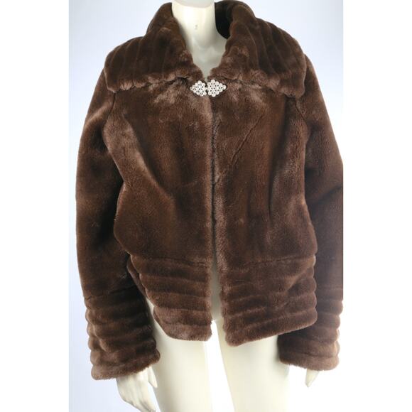 1 Madison Brown Faux Fur Short Coat Jacket Women’s Size Large L Winter Warm - Picture 1 of 10